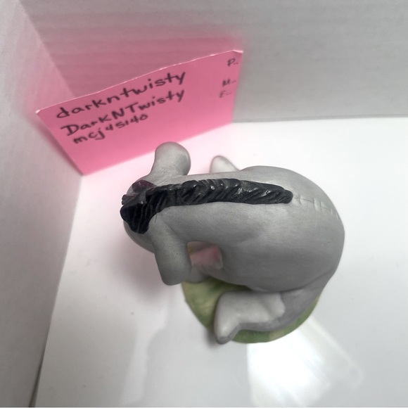 BNWT Vintage EEYORE bisque figurine classic Winnie the Pooh, - Picture 6 of 10